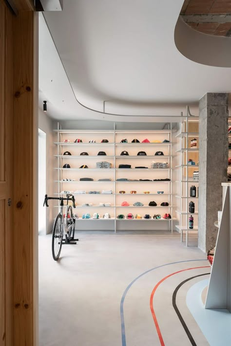 Bike Shop Interior Design, Cycle Store Design, Bike Shop Interior, Bicycle Cafe, Commercial Ideas, Brompton Bicycle, Cycle Store, Support Velo, Bicycle Store