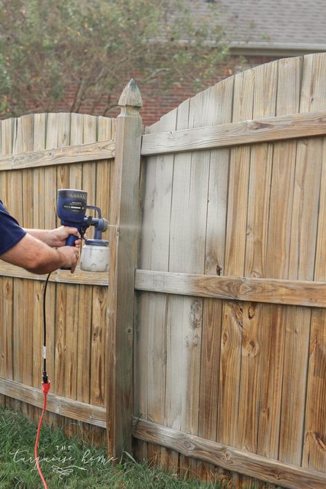 This inexpensive paint sprayer is awesome!! How to Paint a Wood Fence the Easiest and Fastest Way! Take a minute to CLICK the link and access hundreds of other tutorials, tips and ideas for DIY home projects. This site is a MUST for any DIYer. Painted Wood Fence, Fence Paint Colours, Best Paint For Wood, Fence Styles, Patio Fence, Old Fences, Diy Fence, Fence Paint, Fence Decor