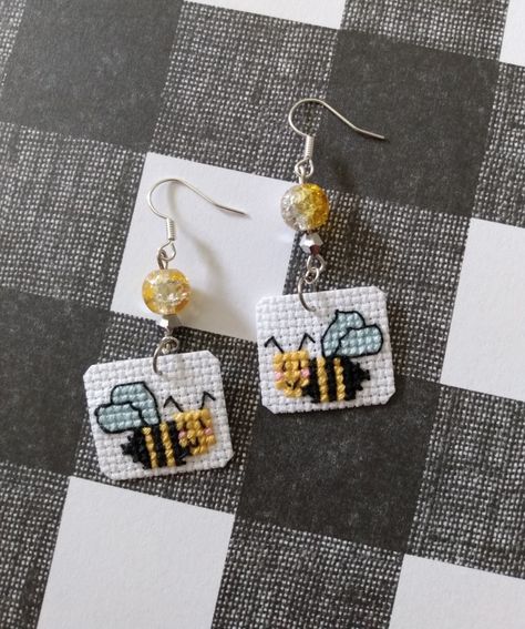 Cross Stitch Earrings Patterns, Cross Stitch Earrings, Revolutionary Art, Stitch Earrings, Graph Patterns, Stitch Jewelry, Earrings Patterns, Beaded Cross Stitch, Mini Cross Stitch