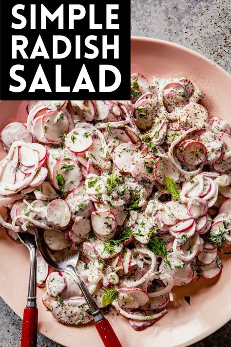 Radish Salad Recipe, Salad With Herbs, Pub Salad, Recipes Salads, Creamy Yogurt, Radish Recipes, Radish Salad, Fresh Salad Recipes, Yogurt Dressing