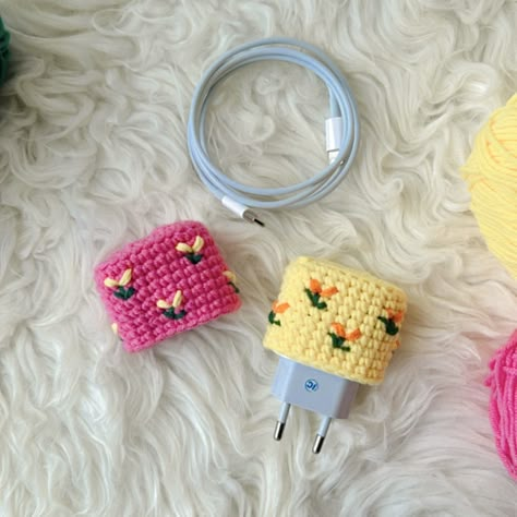 Crochet Crochet Charger Cover, Crochet Phone Charger, Cute Charger, Charger Cover, Milk Cotton Yarn, Apple Charger, Crochet Phone Cases, Crochet Mobile, Crochet Case