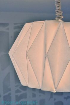 Origami Lamps, Origami Light, Origami Lights, Origami Lampshade, Diy Luminaire, Origami Lamp, Origami Wedding, Diy Lampe, Paper Lampshade