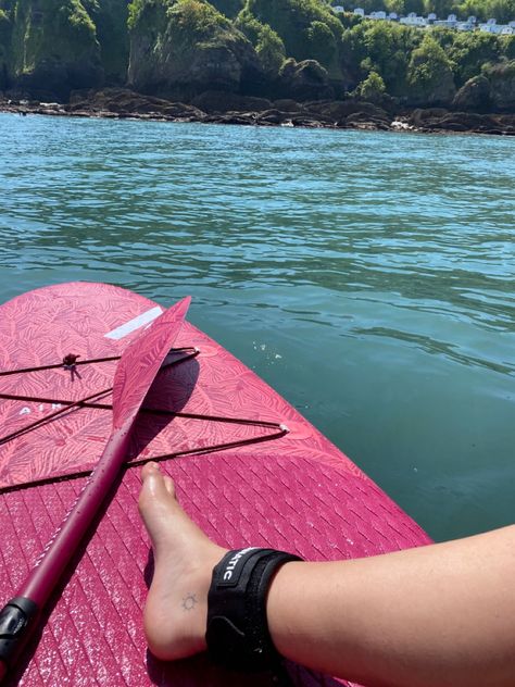 Paddle board pink Pink Camping Aesthetic, Pink Paddle Board, Paddle Board, Camping France, Sports Aesthetic, Mermaid Aesthetic, Surfer Girl, Summer Feeling, Unique Things