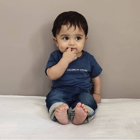 9,602 Likes, 48 Comments - Bollywood (@bollywoodsection) on Instagram: “So cute 😍😍😍 Yay’ or ‘Nay’...?? How’s this gyzzz???? . Also give rating(1-10) . Tag someone in…” Cute Baby Dp, Baby Images Cute, Wallpapers November, Baby Dp, Baby Images, First Story