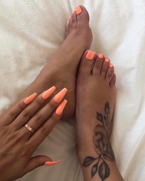 Nails After Acrylics, Neon Nail Designs, Nail Design Inspiration, Almond Acrylic Nails, Vacation Nails, Neon Nails, Orange Nails, Pretty Acrylic Nails, Dope Nails