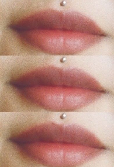 Medusa Piercings Boca, Body Peircings, Medusa Piercing Jewelry, Heart Nose Rings, Medusa Piercing, Face Piercings, Piercing Inspo, Facial Piercings, Piercings Unique