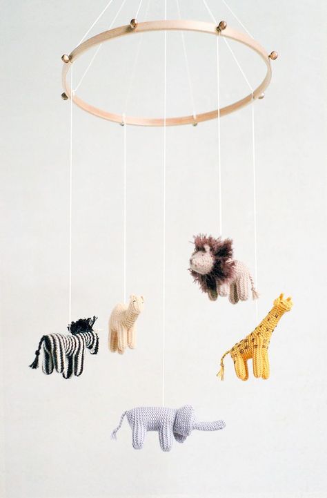 Crochet Baby Mobiles, Safari Chic, Chic Kids, Diy Bebe, Jungle Nursery, Future Mom, Safari Theme, Safari Nursery, Safari Baby