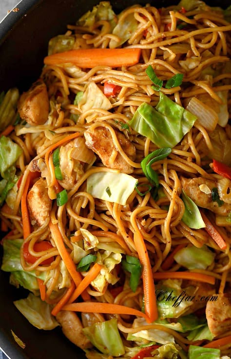 Chicken Yakisoba Noodles - Chefjar Teriyaki Chicken Yakisoba, Saba Noodles Recipes, Yakisoba Recipe Authentic, Costco Yakisoba Recipe, Pork Yakisoba Recipe, Yakisoba Recipe Chicken, Yakisoba Aesthetic, Chicken Yakisoba Recipe, Yakisoba Noodles Recipe