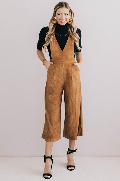 Suede Top, Fall Overalls Jumpsuit With Pockets, Fall Workwear High-waisted Jumpsuits And Rompers, Courdory Jumpsuit, Jumpsuit Outfit Work, Brown Relaxed Fit Overall Jumpsuit, Winter Jumpsuit Outfit, Jumpsuit Outfit Winter, Wide Leg Jumpsuit Outfit