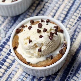 Homemade Pizookies - individual deep dish chocolate chip cookies served right out of the oven and topped with ice cream. It'll be your new favorite dessert, and they couldn't be easier to make! Homemade Pizookie, Pizookie Recipe, Cookie Dough Ice Cream, Buy Cookies, Iron Skillet, 2 Ingredients, How To Make Cookies, Favorite Desserts, Copycat Recipes