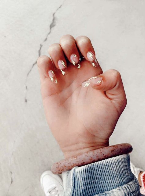 Clear Design Acrylic Nails, Clear With White Design Nails, Clear Nails With Line Design, Clear Nails With White Lines, Clear Leaf Nails, Clear Gold Acrylic Nails, Clear Nails Ideas, Clear Nails With Design, Lightning Bolt Nails