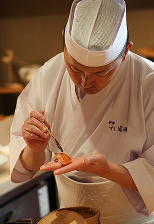 Dream Sushi, Curry Katsu, Chef Profile, Sushi Bars, Minimalist Restaurant, Feature Story, Sushi Chef, Japanese Chef, Japanese Cooking