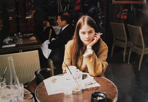 Alba Galocha, Oui Oui, French Girl, Film Camera, City Life, Film Photography, My Vibe, Aesthetic Pictures, Dream Life