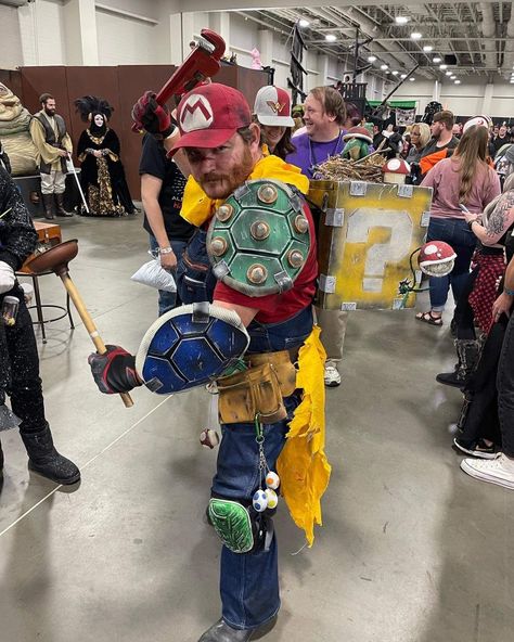 Mario And Luigi Cosplay, Luigi Cosplay, Super Mario Bros Costumes, Dbz Cosplay, Mario Cosplay, Video Game Cosplay, Hero Time, Epic Cosplay, Super Mario Brothers