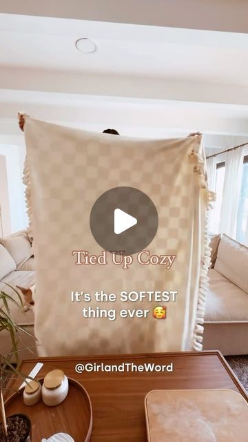 Teresa Bratcher on Instagram: "Ready for a cozy DIY that’s as easy as it is fun? This no-sew fleece blanket is your perfect fall project! Grab your favorite fleece prints, follow these simple steps, and you’ll have a snuggly blanket in no time. Who’s making one this weekend? You won’t believe how easy this blanket is to make—no sewing skills needed!

Comment for links. Like and follow @teebeeinspired for more home, beauty and DIY finds and tips. 

amz @amazon #teebeeinspired #amz #amazondeals  #amazoninfluencer #amazonfinds #dailydeals #shopwithme #shopthelook #HomeDecor #InteriorDesign #HomeInspiration #Decorating #HomeStyling #InteriorDecor #DesignInspiration #HomeInteriors #DecorGoals #HouseBeautiful #CozyHome #HomeSweetHome #DecoratingIdeas" Diy Fleece Blanket No Sew, Fleece Blanket Ideas, Fleece Blanket No Sew, Diy Fleece Blanket, Blanket Diy Fleece, Sewing Club, Cozy Diy, No Sew Fleece Blanket, No Sew Blankets