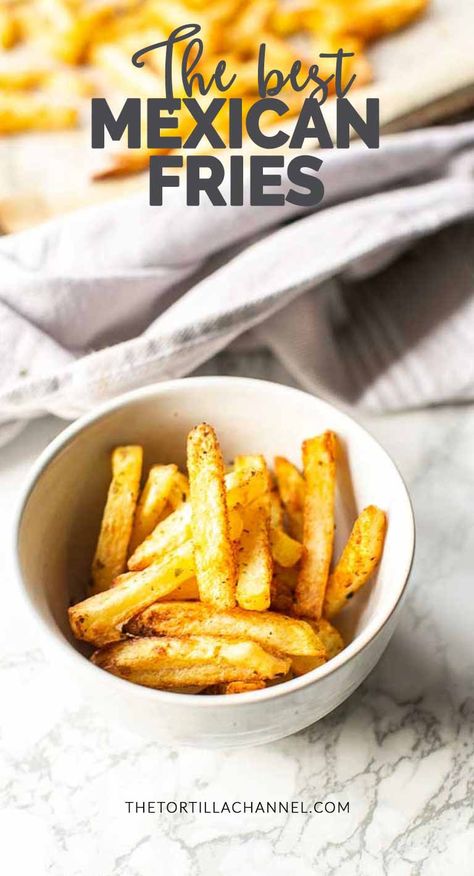 Mexican fries is a great side dish that is crispy and tasty. These Mexican fries are vegan #thetortillachannel #mexicanfries #mexicanstreetfries #veganfries #veganmexicanfries #easyfries #easymexicanfries Mexican Bbq, Southwestern Food, Mexican Fries, Mexican Burger, Tortilla Recipes, Taco Side Dishes, Holiday Buffet, Mexican Side, Hamburger And Fries