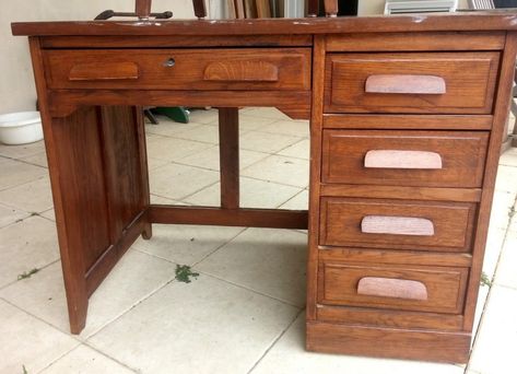 Vieux bureau bois- Old wooden desk Old Wooden Desk, Wooden Desk, Small Tables, Corner Desk, Office Desk, Chef, Desk, Wood, Furniture