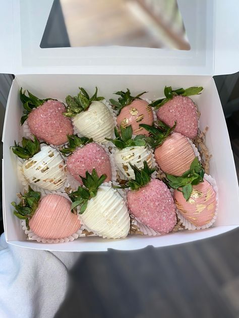 Pink Gold Strawberries, Vanilla Covered Strawberries, Light Pink Strawberries, Light Pink Chocolate Strawberries, Pink And Gold Chocolate Strawberries, Coquette Chocolate Covered Strawberries, Pink Birthday Strawberries, Pink And White Strawberries, Pink And White Chocolate Strawberries