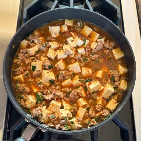 Mapo Tofu Hawaiian Tofu Recipes, Mapo Tofu Recipe, Tofu Sauce, Best Tofu Recipes, Steamed Tofu, Pork Entrees, Mapo Tofu, Hawaii Food, Korean Dishes