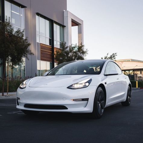 White Tesla Aesthetic, Tesla Model 3 White, White Tesla Model 3, Tesla Model Y White, Tesla Model S White, Tesla Wallpaper, White Tesla, Story References, Car Reference