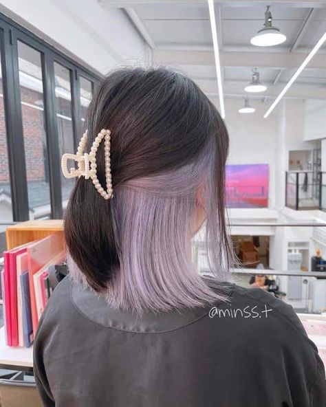 Half Colored Hair, Hidden Hair Color, Hairstyle Girl, Korean Hair Color, Hair Color Underneath, Peekaboo Hair, Korean Short Hair, Shorthair Hairstyles, Hair Streaks