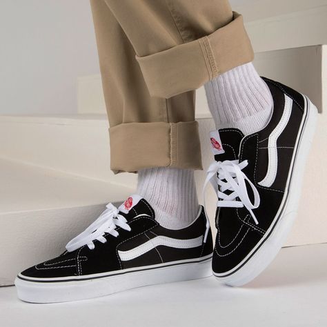 Vans Sk8-low, Vans Sneakers Outfit Men, Old Skool Vans Outfit Aesthetic, Vans Sk8 Hi Outfit Guys, Sk8 Hi Vans Outfit Mens, Vans Sk8 Low Outfit Men, Vans Casual Outfit, Vans Old Skool Aesthetic, Sk8 Hi Vans Outfit