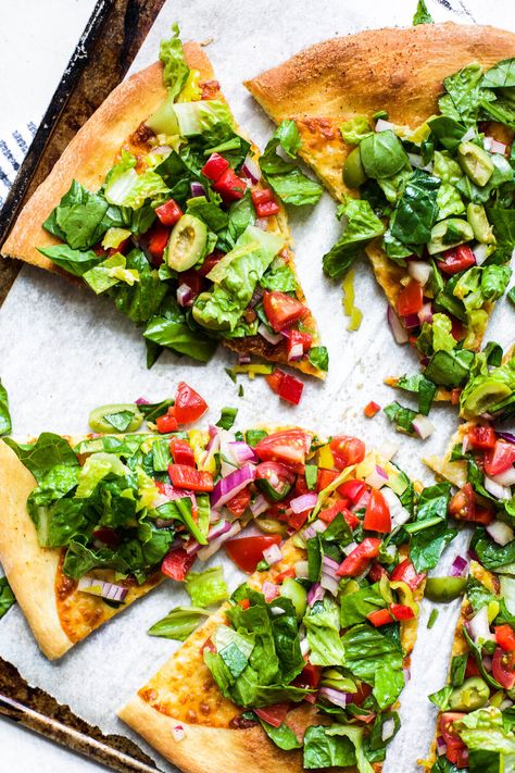 Chopped Salad Pizza — My Diary of Us Pizza With Salad On Top, Salad Pizza Recipes, Easy Flatbread Recipes, Salad Pizza, Lettuce Recipes, Delicious Pizza Recipes, Easy Flatbread, Healthy Pizza Recipes, Pizza Ideas