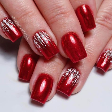 Chrome Nails Christmas Designs, Red Chrome Xmas Nails, Red Chrome Nails With Snowflake, Red Nails With Gold Chrome, Red And White Chrome Nails, Christmas Nails Red Chrome, Red Chrome Nails Short, Red And Green Chrome Nails, Chrome Red Nails Designs