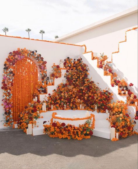 The best way of decorating your haldi is definitely marigolds but how about giving marigold haldi decor a unique look just like this Pc: wealhouse.co #haldi #haldidecor #haldi #haldiceremony #indianwedding #bride #indianbride #wedding #weddinginspiration #weddingdecor #decor #decoration East Olivia, Oaxaca Wedding, Sunset Theme, Dia De Los Muertos Decorations Ideas, Haldi Decor, Fresh Vibes, Flower Magic, Flower Walls, Wedding Entrance Decor