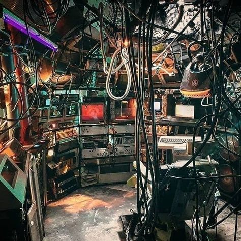 Cyberpunk Aesthetic, Cyberpunk City, Computer Room, Control Panels, Cyberpunk Art, Mad Scientist, Environment Design, Environment Concept Art, Alam Yang Indah