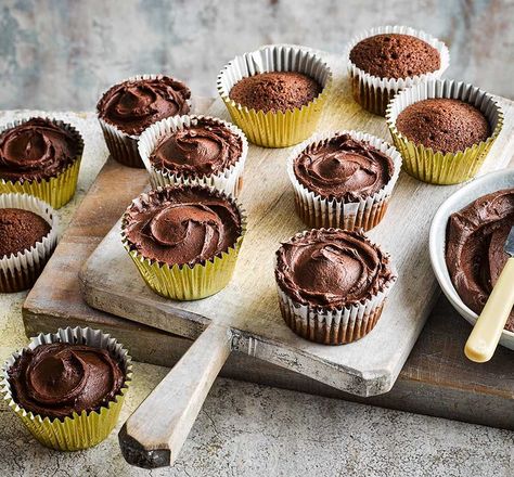 Chocolate Fairy Cakes Recipes, Chocolate Fairy Cakes, Cake Recipes Uk, Easy Chocolate Cake, Fairy Cake, Fairy Cakes, Bbc Good Food, Jo Jo, Chocolate Icing