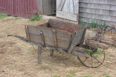 ROSS FARM MUSEUM TOUR – PART 2 - Farm Fresh Style Wooden Wheelbarrow, Bookcase Plans, Wood Cart, Wooden Cart, Old Wagons, Bird House Plans, Bed Design Modern, Flower Cart, Wooden Flowers