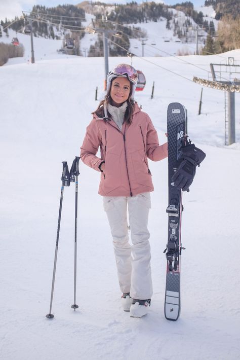 Ski Jacket Patagonia, Self Confident Quotes, Quotes About Self Growth, Self Confident Woman, Self Esteem Quotes For Women, Self Confidence Building Quotes, Quotes About Self Confidence, Women Ski Outfit, Ski Trip Fashion