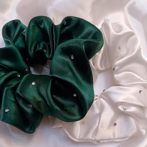 Satin Hair Accessories, Diy Hair Scrunchies, Diy Hair Accessories Ribbon, Hair Scrunchies, Diy Hair Accessories, Diy Hair, Planning Process, Scrunchie Hairstyles, Diy Hairstyles