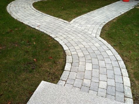 pattern for walkway | ... pavers use a running bond pattern to follow the gentle walkway curves Paver Walkway From Driveway To Front Door, Curved Walkway Landscaping, Curved Patios, Paver Pathway Ideas, Curved Brick Path, Curved Paver Walkway, Backyard Paving, Curved Walkway, Path Landscaping