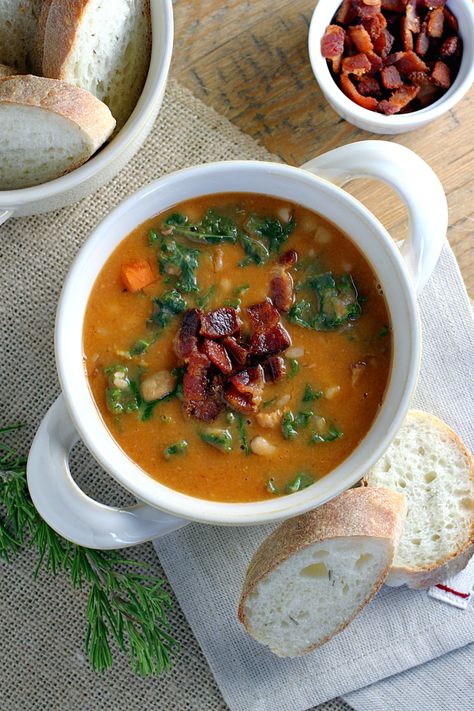 Bacon Kale, Homemade Potato Soup, Creamy Potato Soup, Chili Soup, Kale Soup, Best Soup Recipes, Potato Soup Recipe, White Bean Soup, Savory Soups