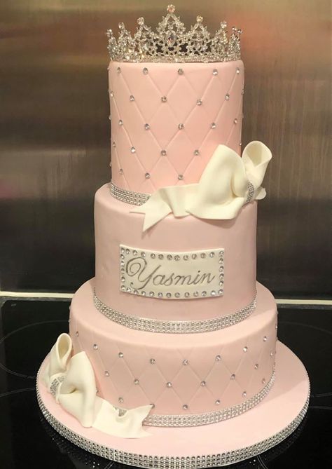 Quinceañera Cakes Pink, Pink Cake 3 Tier, Sweet Sixteen Pink Cake, Pink Cake Quince, Quince Cake Ideas Pink, Birthday Cakes 3 Tier, Big Cakes Birthday, 3 Tier Pink Cake, Sleeping Beauty Sweet 16