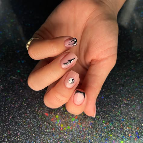 French Tip Nails With Lightning Bolt, White And Black Flame Nails, Short Nails Flames, Flame Nails Short, Nails With Writing, Short Flame Nails, Nails Yin And Yang, Metalhead Nails, Lightning Nail Art