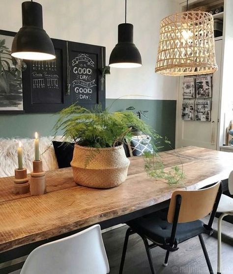 With love and light Dining Room Industrial, Rustic Wooden Table, Dining Room Style, Dining Room Wall Decor, Dining Room Walls, Modern Dining Room, Design Living, Room Wall Decor, Wooden Tables