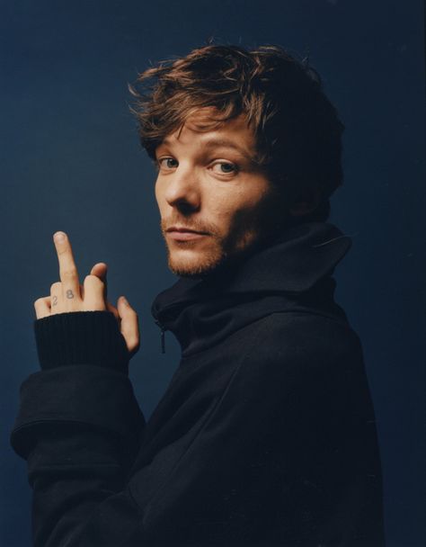 photographed by Rhys Frampton for SID magazine Louis And Harry, One Direction Pictures, Louis Williams, King Of My Heart, Light Of My Life, Larry Stylinson, Louis Tomlinson, One Direction, Madonna