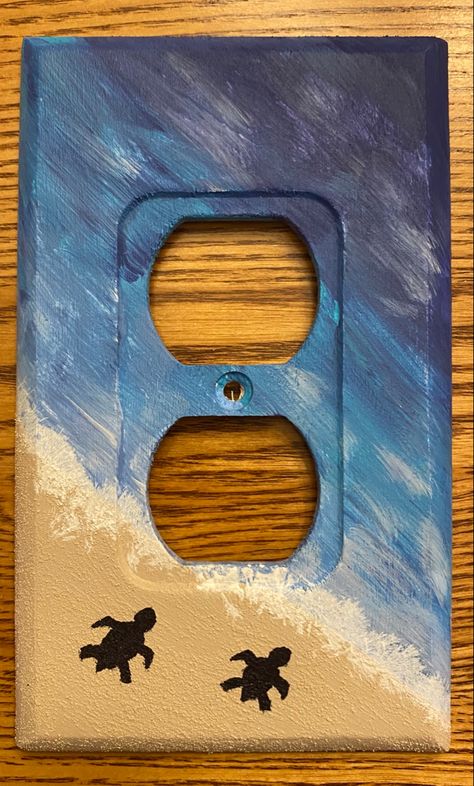 Painting Ideas On Light Switch, Cute Light Switch Covers Diy Paint, Outlet Cover Painting Ideas Aesthetic, Diy Outlet Covers Ideas, Outlet Painting Ideas Easy, Light Switch Painting Ideas, Painting Outlet Covers, Outlet Cover Painting Ideas, Lightswitch Ideas Painting