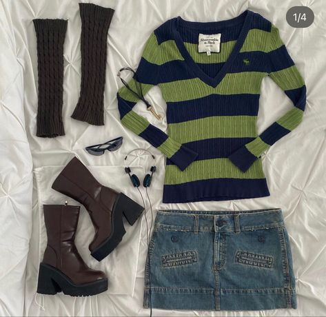 Simple Outfit Inspo School, Aritzia Outfits, Bella Swan Outfit, Abercrombie And Fitch Outfits, Bella Swan Style, Funky Fitz, 2010 Aesthetic, Outfits Layout, Abercrombie And Fitch Outfit