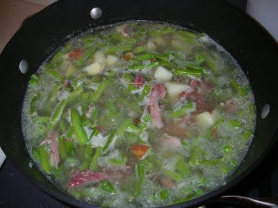 Mennonite Recipes German, Pennsylvania Dutch Green Beans, Green Bean Soup Mennonite, Bean Ham Soup, Mennonite Plum Platz, Cabbage Borscht Soup Mennonite, Creamed Green Beans, Bean Soup With Ham, Green Bean Soup