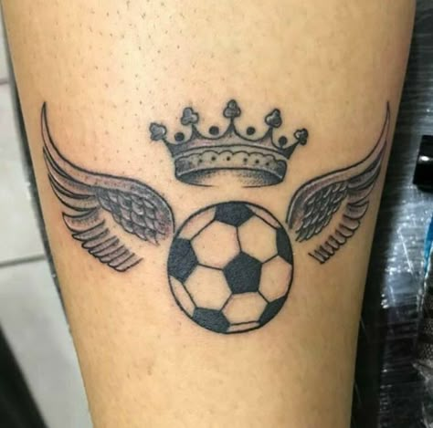 Footballer Tattoos For Men, Football Tattoo Ideas For Men Leg, Football Tattoos For Men, Tattoo Futbol Ideas, Soccer Tattoos For Men, Tattoo Football, Name Tattoo On Hand, Small Crown Tattoo, Soccer Tattoos