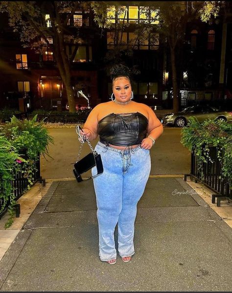 Baddie Outfits Club, Club Outfit Plus Size, Bar Hopping Outfit Night, Bar Hopping Outfit, Accessorizing Outfits, Plus Size Baddie, Plus Size Baddie Outfits, Bar Hopping, Outfit Plus Size