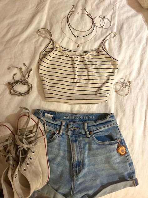 Obx Inspired Outfit, Summer Outfit Ideas Aesthetic, Outfit Ideas Short, Obx Summer, Summer Outfits Casual, Outfit Inspo Summer, Trendy Summer Outfits, Summer Fits, Cute Everyday Outfits