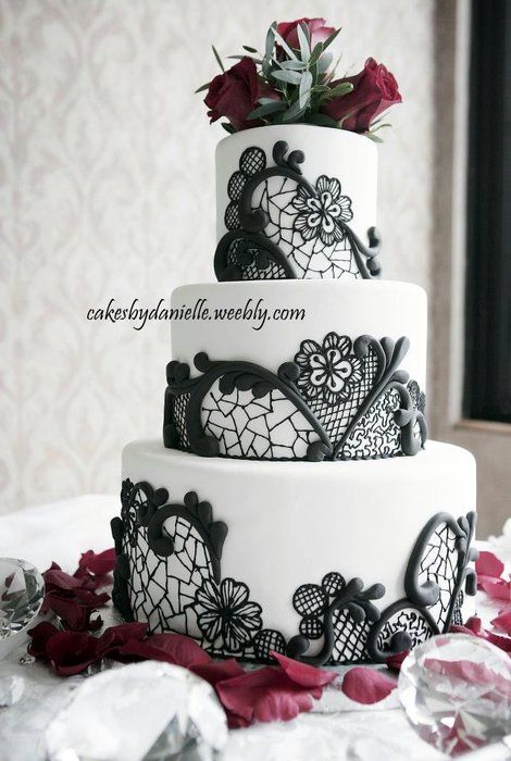 black lace Wedding Cake Fondant Flowers, Vow Renewal Cake, Gothic Wedding Cake, Black And White Wedding Cake, Purple Wedding Cakes, Fondant Wedding Cakes, Black Wedding Cakes, Lace Wedding Cake, Wedding Cakes With Cupcakes