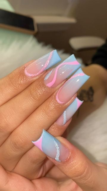 Gender Reveal Nail Designs, Gender Reveal Nails Short, Gender Reveal Acrylic Nails, Gender Reveal Nails Ideas Acrylic, Gender Reveal Nails Ideas Simple, Pink And Blue Nails Gender Reveal, Gender Reveal Nails Ideas, Pink Blue Nails, Gender Reveal Nails