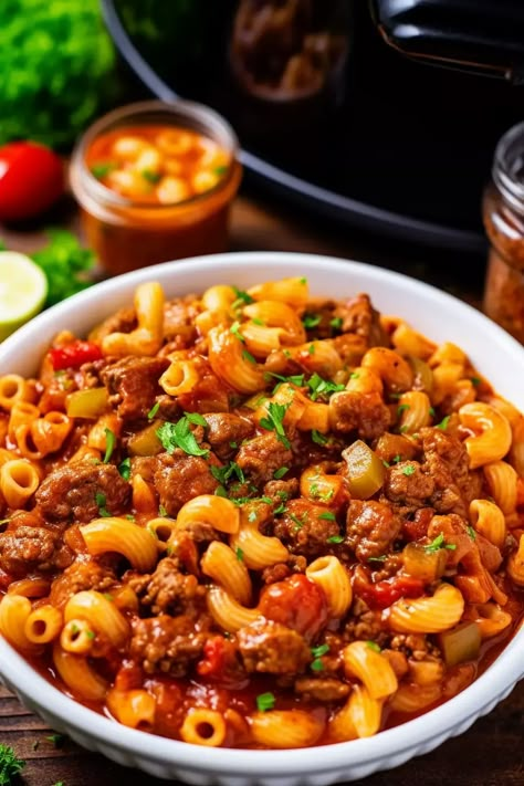 Slow Cooker Goulash, Goulash Slow Cooker, Crockpot Goulash, Hamburger Goulash, Best Goulash, Best Goulash Recipes, American Goulash, Goulash Recipe, Beef Casseroles