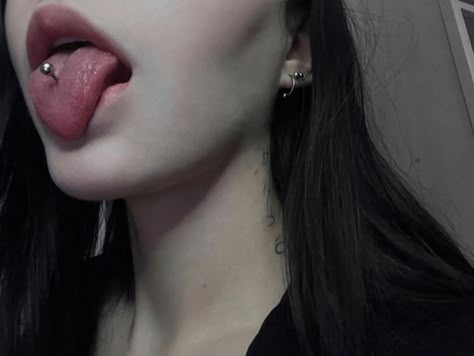 Cute Tongue Piercing, Tongue Piercing Jewelry, Earrings Piercings, Feroz Khan, Cool Piercings, Piercing Inspo, Cute Piercings, Jewelry Piercing, Tongue Piercing